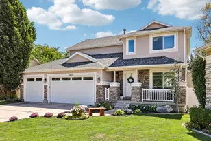 1207 Pinehurst Cir, Farmington, UT 84025 - Photo 2
