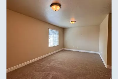 132 N 360 W, Centerville, UT 84014 - Photo 16