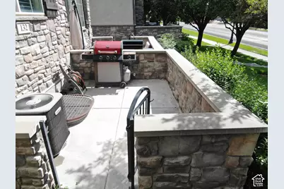 132 N 360 W, Centerville, UT 84014 - Photo 24