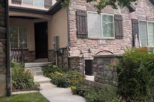 132 N 360 W, Centerville, UT 84014 - Photo 2