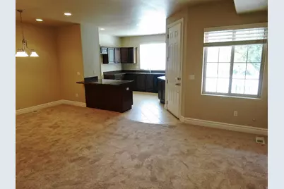 132 N 360 W, Centerville, UT 84014 - Photo 4