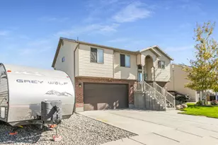 2626 W 2225 S, Syracuse, UT 84075 - Photo 2