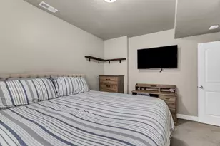 1597 W 475 N, Layton, UT 84041 - Photo 36