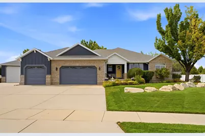 12136 S Swensen Cir, Riverton, UT 84096 - Photo 2