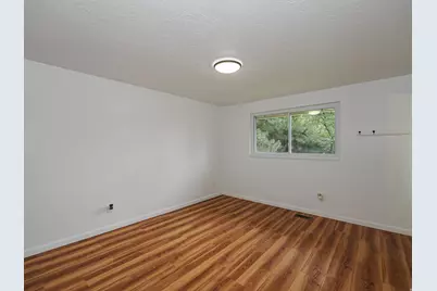2683 W Castle Oaks Cir, Taylorsville, UT 84129 - Photo 10