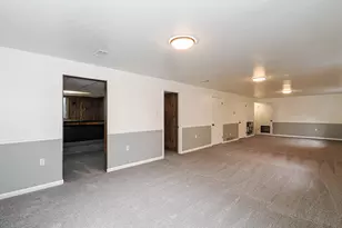 2683 W Castle Oaks Circle, Taylorsville, UT 84129 - Photo 20