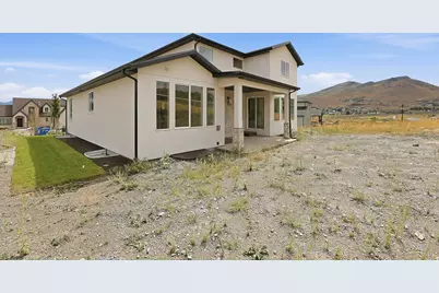 14356 S Robins Nest Cir, Herriman, UT 84096 - Photo 2
