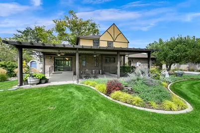 9241 S Lisa Ave, West Jordan, UT 84088 - Photo 10