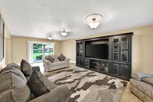 9241 S Lisa Ave, West Jordan, UT 84088 - Photo 18