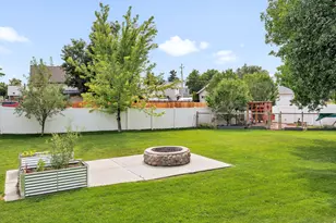 297 N Main St, Smithfield, UT 84335 - Photo 38