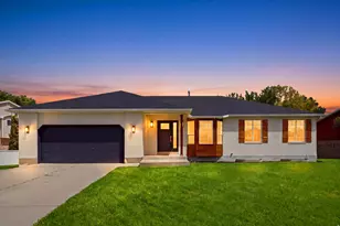 11753 S Lampton View Dr, Riverton, UT 84065 - Photo 2