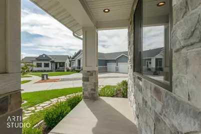 364 W Clark Cir, Farmington, UT 84025 - Photo 8