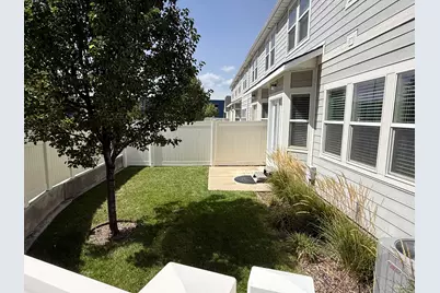 7889 S 700 E, Sandy, UT 84070 - Photo 2