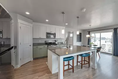 4466 W Bartlett Dr S, Herriman, UT 84096 - Photo 6
