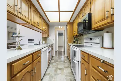 1767 Cobblestone Dr, Provo, UT 84604 - Photo 4