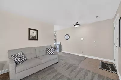 1035 W Hidden Dr, Layton, UT 84041 - Photo 4