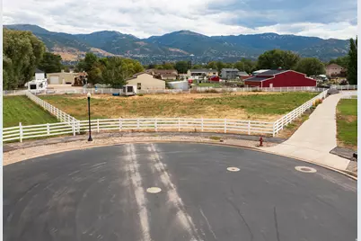 1173 W Jessis Meadow Cir #35, West Bountiful, UT 84087 - Photo 2