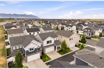 1734 W Parkview Dr S, Syracuse, UT 84075 - Photo 20