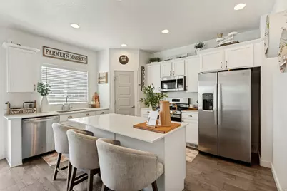 7693 W Mount Elinor Rd, Magna, UT 84044 - Photo 8