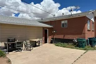 237 N 500 W, Vernal, UT 84078 - Photo 2