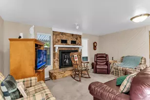 2234 E 6675 S, Cottonwood Heights, UT 84121 - Photo 10