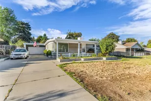 2234 E 6675 S, Cottonwood Heights, UT 84121 - Photo 40