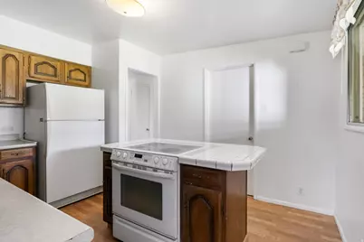 2173 E 6675 S, Cottonwood Heights, UT 84121 - Photo 14