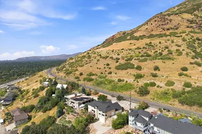 5758 S Wasatch Blvd, Holladay, UT 84121 - Photo 4