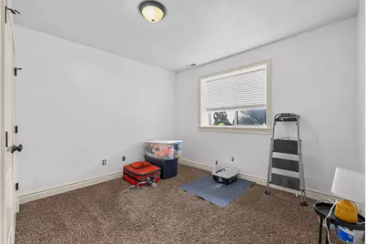 648 W 2400 S, Syracuse, UT 84075 - Photo 44