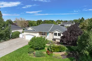 1124 W 2700 S, Syracuse, UT 84075 - Photo 2