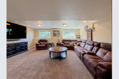 1124 W 2700 S, Syracuse, UT 84075 - Photo 28