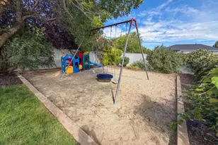 1124 W 2700 S, Syracuse, UT 84075 - Photo 34
