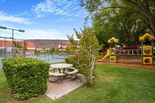 545 S Valley Dr, Saint George, UT 84770 - Photo 40