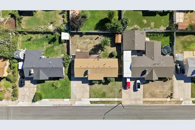 182 E 6715 S, Midvale, UT 84047 - Photo 2