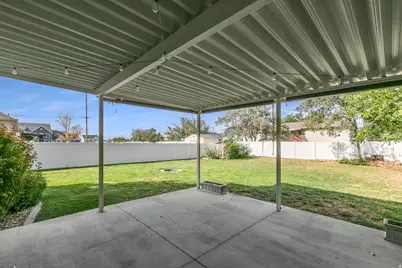 1043 N 2025 W, Layton, UT 84041 - Photo 32