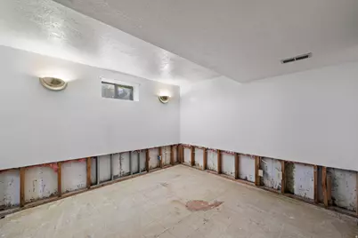 154 E 4800 S, Washington Terrace, UT 84405 - Photo 14
