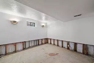 154 E 4800 S, Washington Terrace, UT 84405 - Photo 14