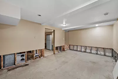 154 E 4800 S, Washington Terrace, UT 84405 - Photo 12