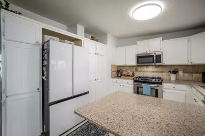 4533 S Tanglewood Dr E, Holladay, UT 84117 - Photo 10