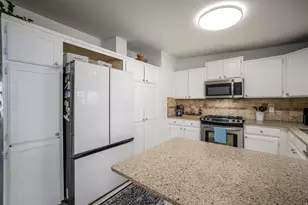 4533 S Tanglewood Dr E, Holladay, UT 84117 - Photo 10