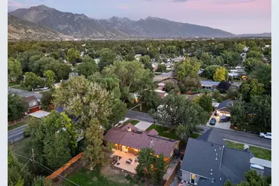 1709 E Meadowmoor Rd S, Holladay, UT 84117 - Photo 32