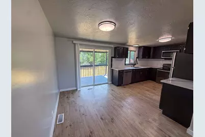 100 N 450 W, Layton, UT 84041 - Photo 2