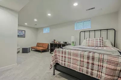2924 E Robidoux Rd, Sandy, UT 84093 - Photo 46