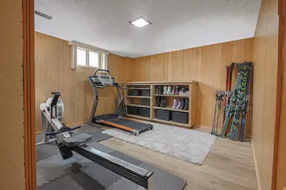 2924 E Robidoux Rd, Sandy, UT 84093 - Photo 52
