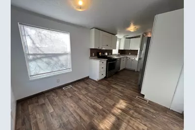 461 E 500 S, Roosevelt, UT 84066 - Photo 8