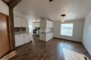 461 E 500 S, Roosevelt, UT 84066 - Photo 6
