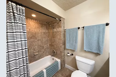 2395 N 1450 E, Layton, UT 84040 - Photo 32