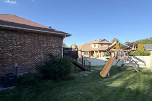 2395 N 1450 E, Layton, UT 84040 - Photo 38