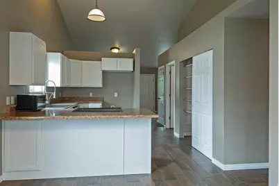 13382 S 2480 W, Riverton, UT 84065 - Photo 14