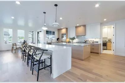 165 S Farmhouse Cir, Kaysville, UT 84037 - Photo 8